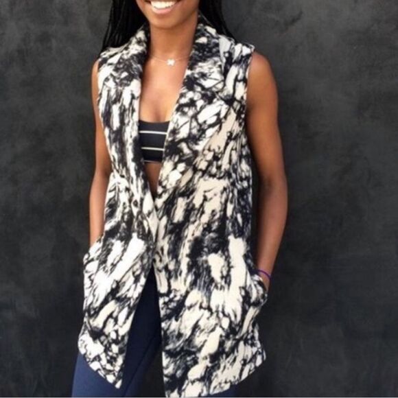 EIC Lululemon Great Granite Mojave Black White Tan Marbled Blazer Vest RARE sZ 2 - Picture 1 of 9